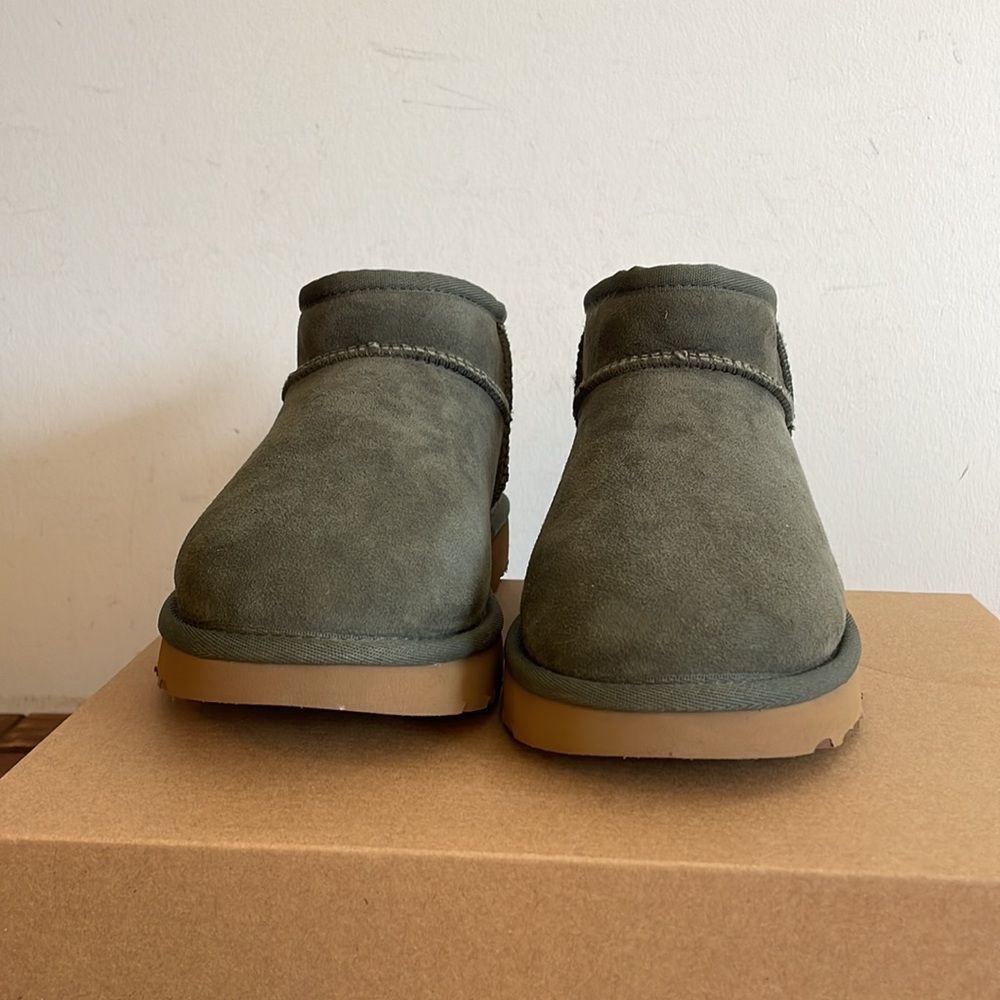 UGG Classic Ultra Mini Forest Night USA Women Size 6/UK 4/EU 37 - Picture 6 of 15